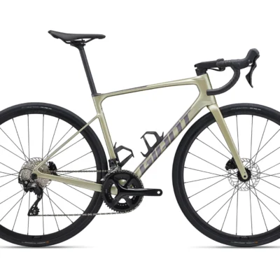 Giant Defy Advanced 2 Endurance maantiepyörä