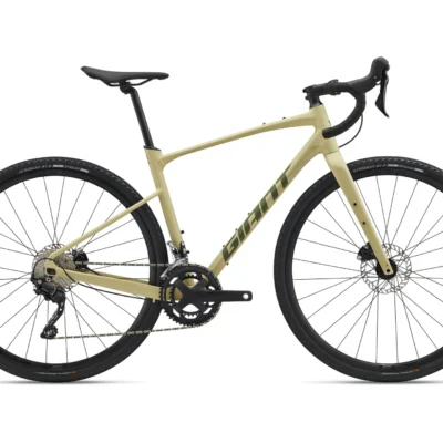 Giant Revolt 1 Gravelpyörä