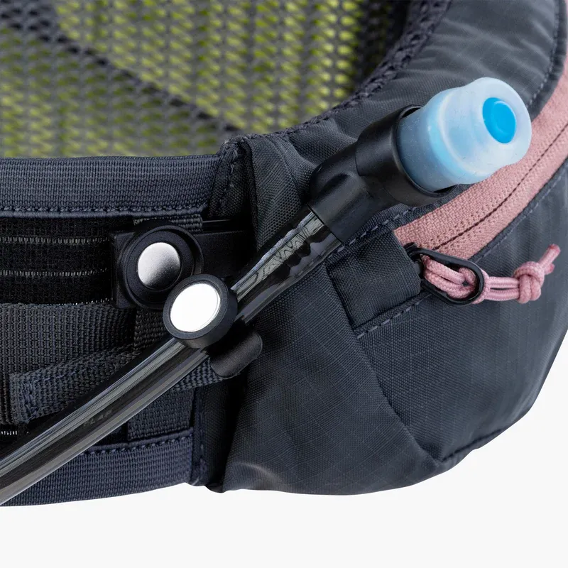 EVOC HIP PACK PRO 3 + HYDRATION BLADDER 1,5 - Image 11