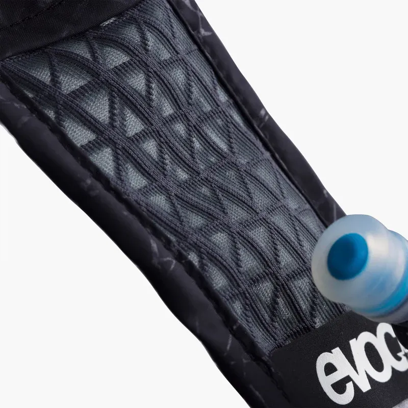 EVOC HYDRO PRO ULTRA 1,5 + HYDRATION BLADDER 1,5 Juomareppu - Image 10